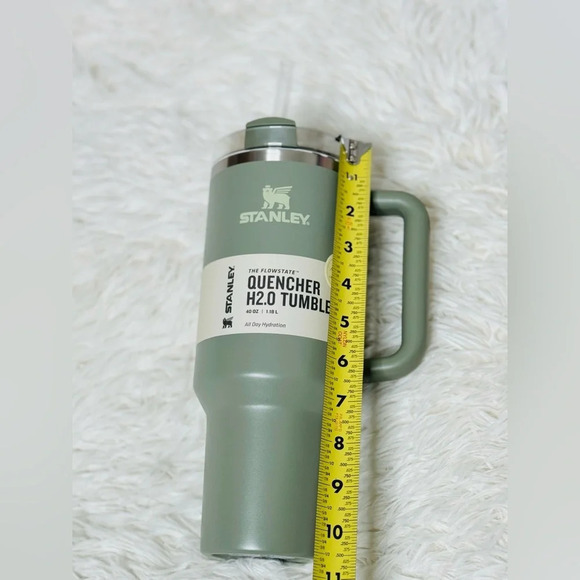 Stanley Tumbler 40oz Quencher Hearth & Hand with Magnolia Restful Green - Picture 10 of 17